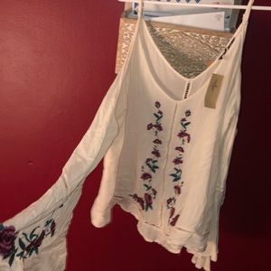 American Eagle Outfitters Tops - Cold shoulder long sleeved blouse American Eagle Outfitters Tops - Cold shoulder long sleeved blouse